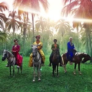 SOFI TUKKER & BOMBA ESTÉREO